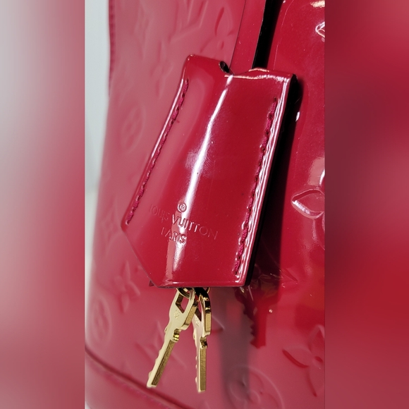 Louis Vuitton pink/red Vernis Alma PM with Lock & Key🔥 - Picture 3 of 12